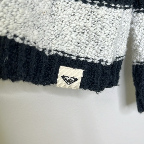 Roxy striped pullover hooded sweater - Picture 2 of 5